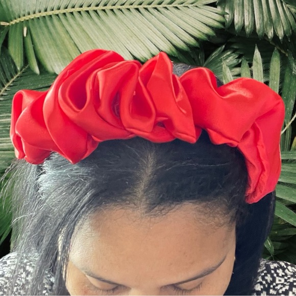 Red Satin Headband wrap scrunched For Women Pleated design - Picture 5 of 10